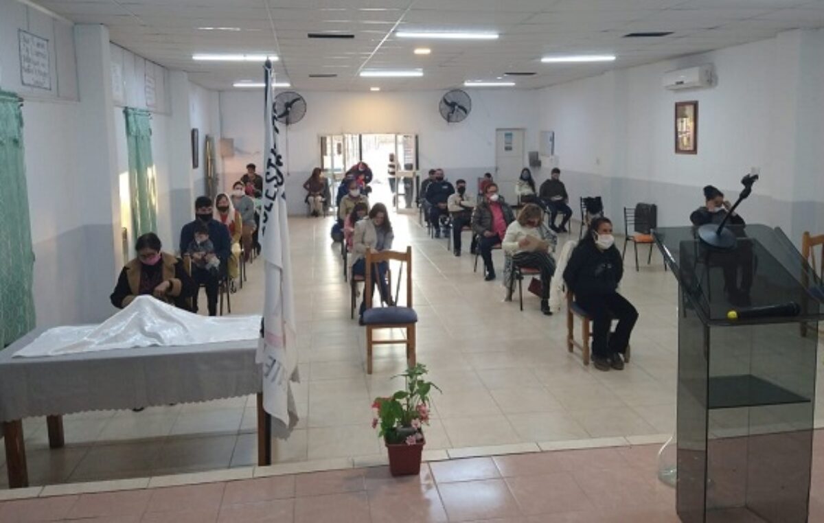 Argentina reabre los templos