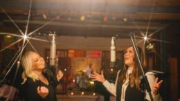 Karime lanzó el sencillo «Recibe toda gloria», a dúo con Lucía Parker