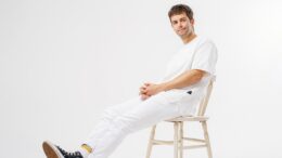 Ale Fdz canta «De la muerte a la vida», junto con Seth Condrey