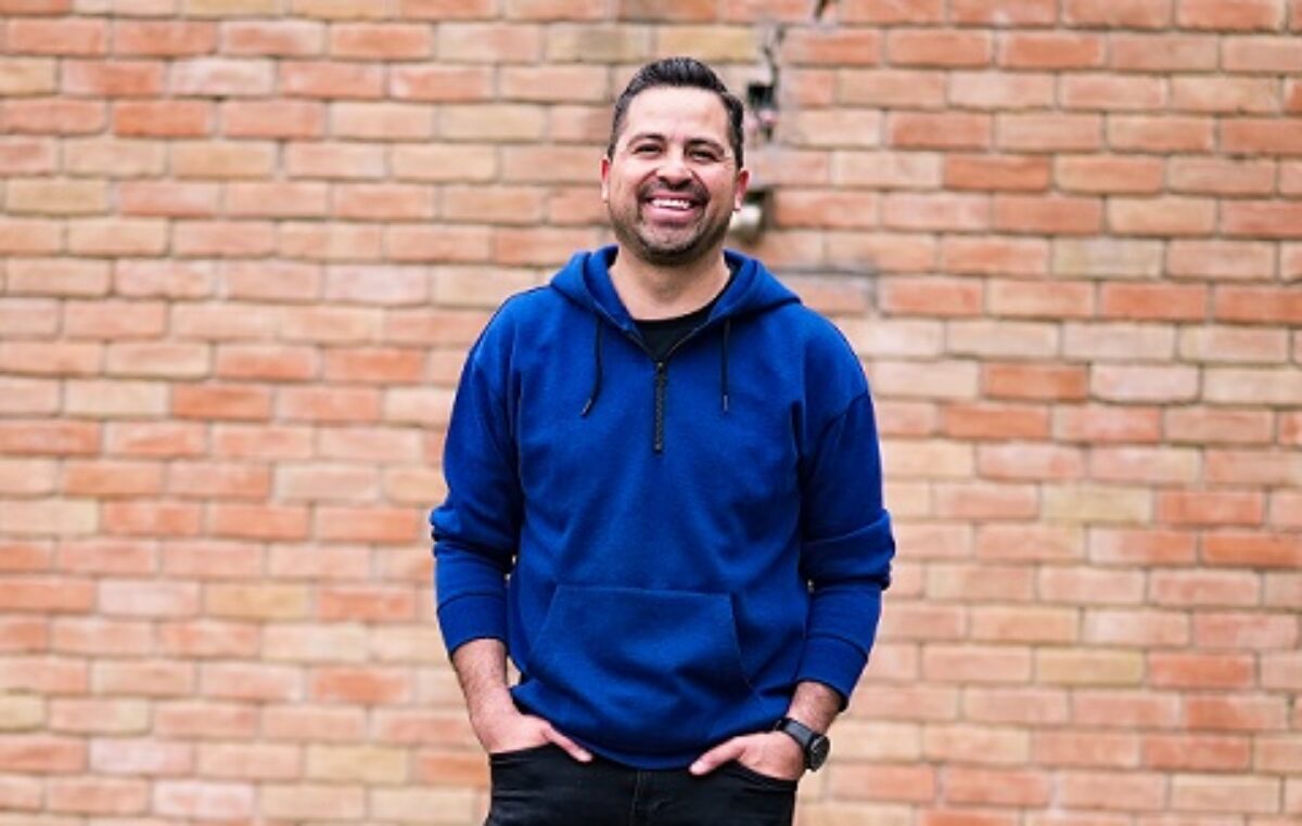 «Gracia sublime es», nuevo sencillo de Omar Rodríguez, acompañado de Art Aguilera