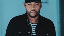 Travy Joe junto a Tercer Cielo estrena «Ten calma»