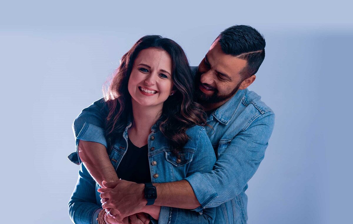 Harold y Elena presentan el tema «El cielo», con el que honran a Jesucristo por su obra de salvación.