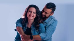 Harold y Elena presentan el tema «El cielo», con el que honran a Jesucristo por su obra de salvación.