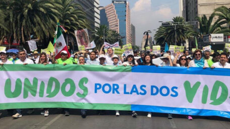 Marcha a favor de los no nacidos en México