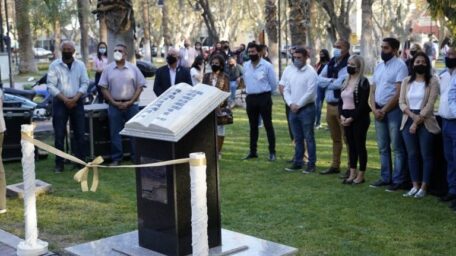 Inauguraron un monumento a la Biblia en Mendoza