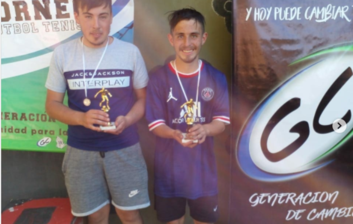 Ganadores de la primera edición del «Fútbol tenis»