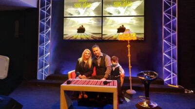 Emotiva presentación del libro «Bajo sus alas» de Mariel Benevento