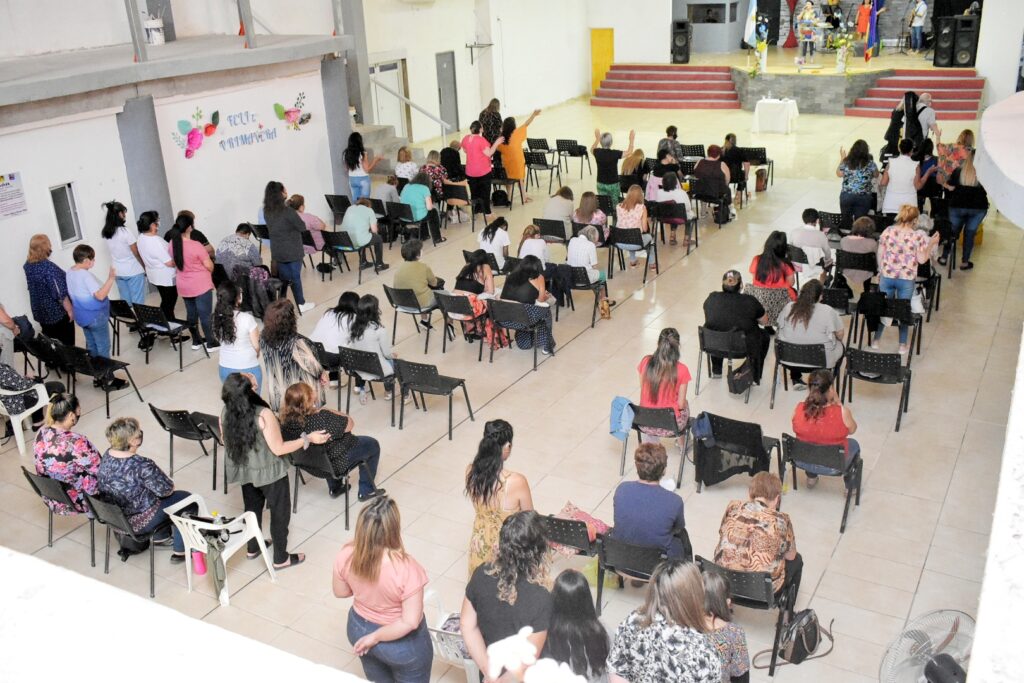 "Cautivadas por su amor"