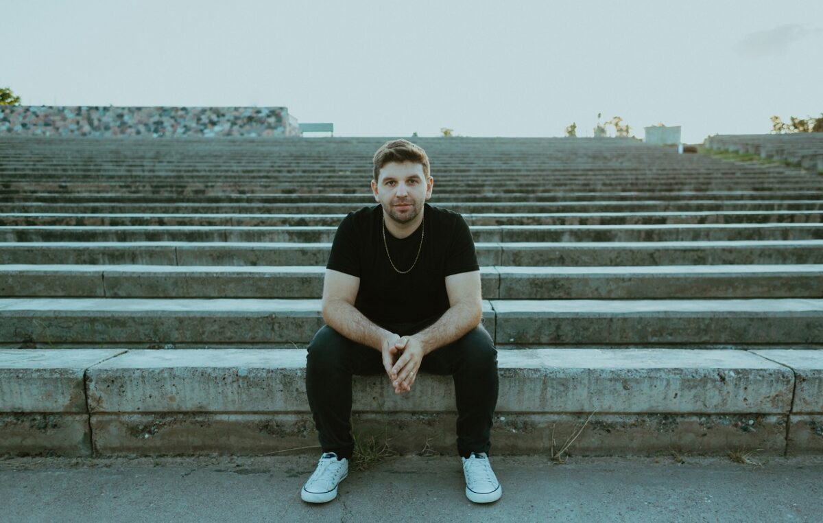 Nico Kaluk estrena “Mundo Interior” una canción con aires patagónicos