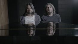 DeLuz lanza su propia versión del clásico villancico, «Noche de paz»