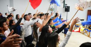 «Confraternidad Juvenil: ‘Generación Radical’ en ‘La Casa del Herrero'»