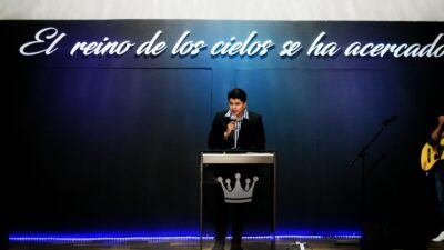 Profeta Julio Gonzales estuvo en el aniversario de la «Iglesia Cielos Abiertos»