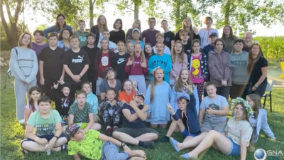 Niños refugiados asisten a campamentos bíblicos