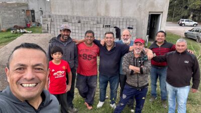 Pastores trabajan juntos para construir su sede ubicada en barrio B.I.C.E