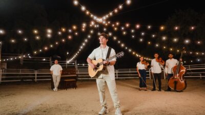 Kike Pavón reversiona «Aun así me amas»